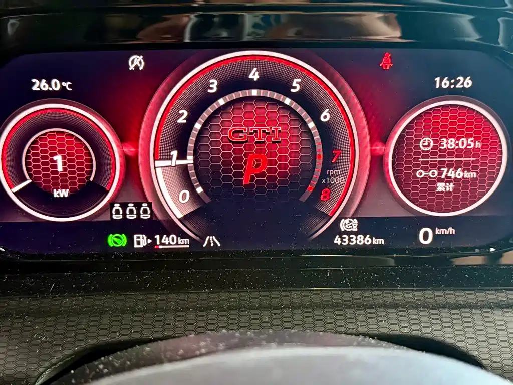 Volkswagen Golf GTI — миниатюра 6