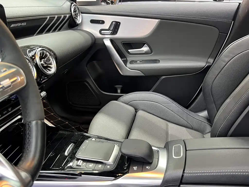 Mercedes-Benz CLA AMG — миниатюра 6