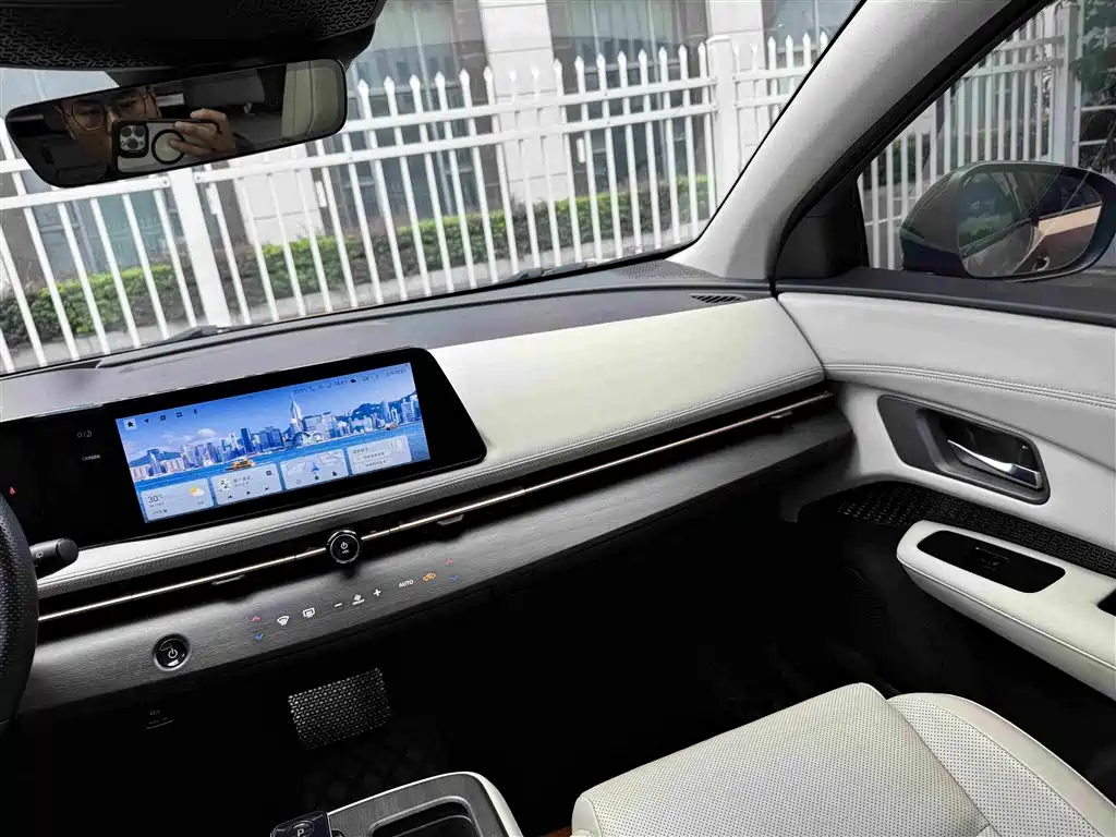 Nissan Ariya — миниатюра 15