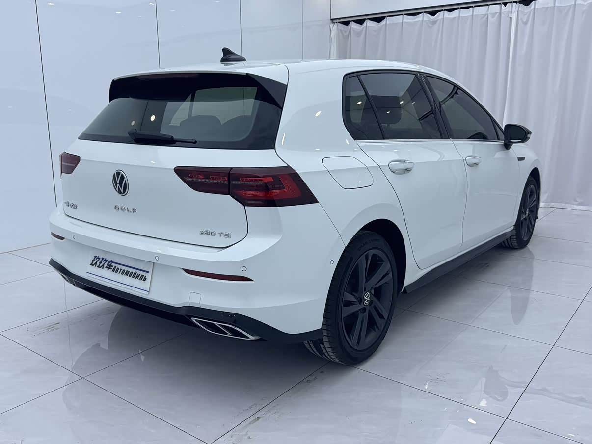 Volkswagen Golf 1.4 л 2022 г. Белый, пробег 40000 км