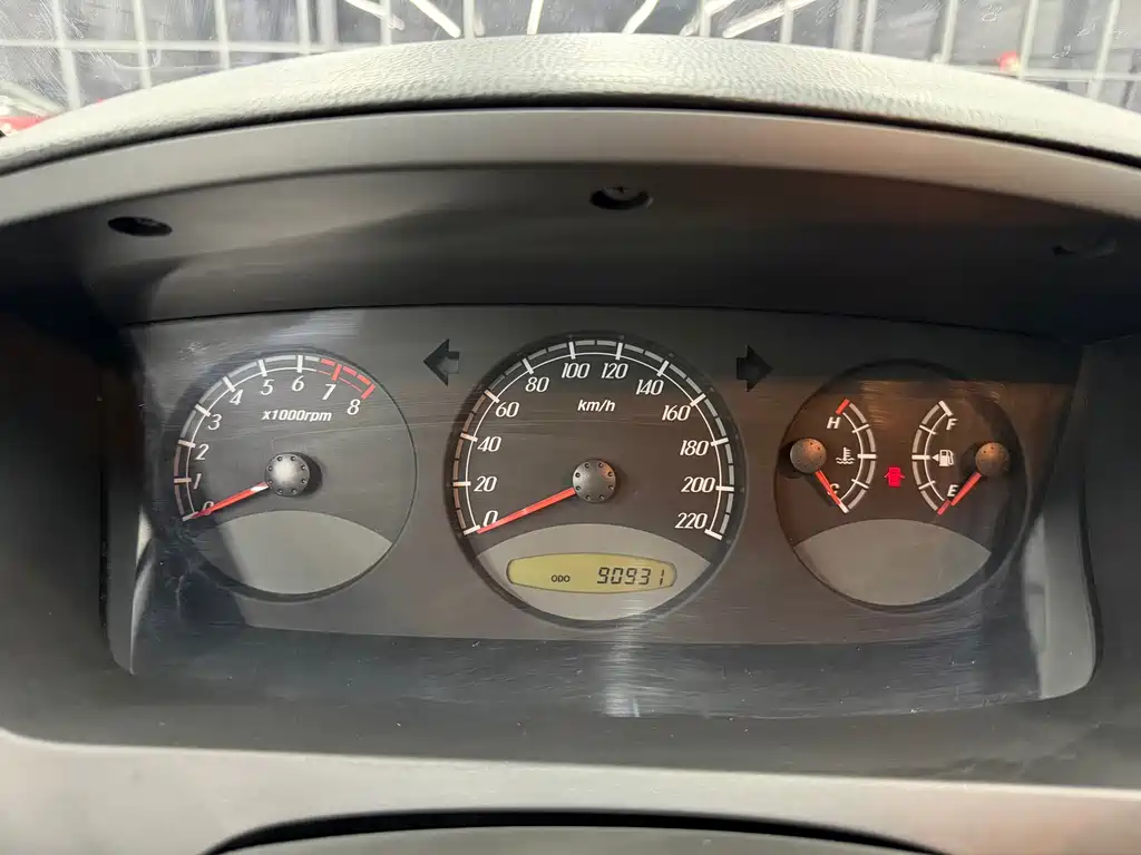 Roewe W5 — миниатюра 5