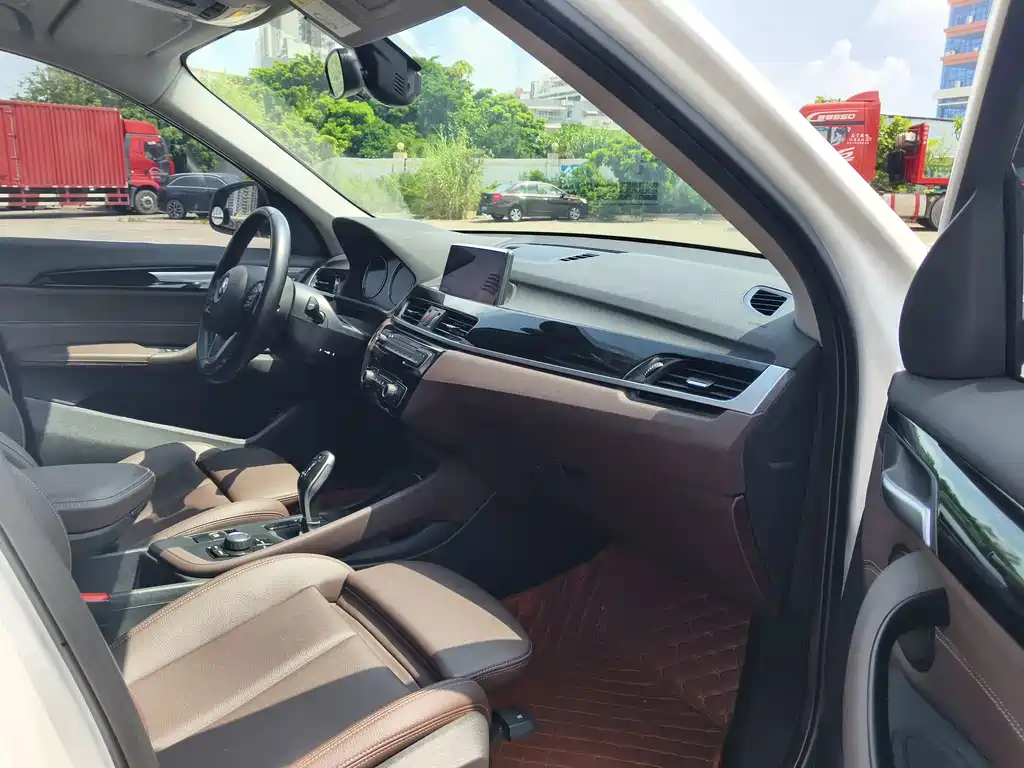 BMW X1 — миниатюра 9