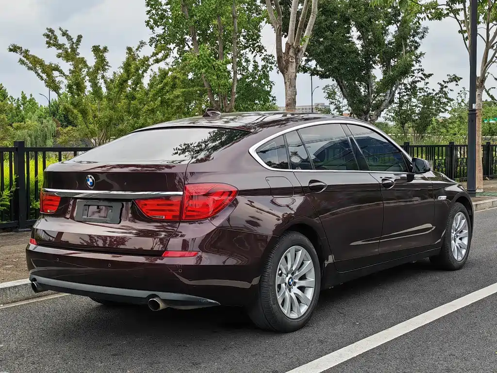 BMW 5 Series GT — миниатюра 9