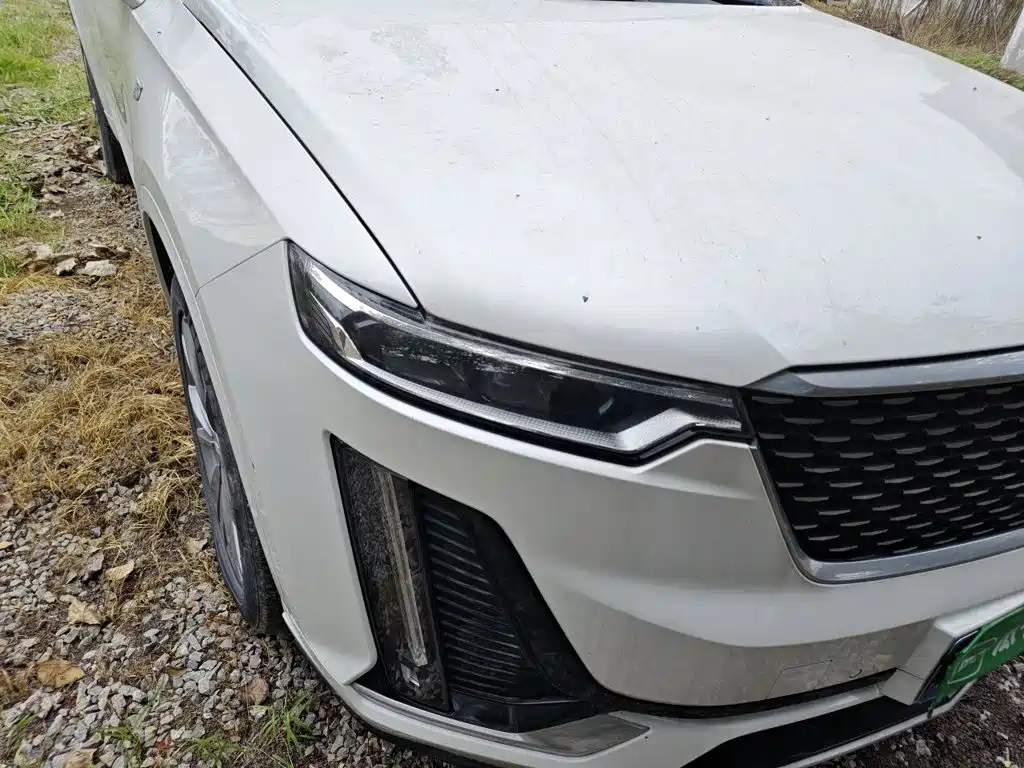 Cadillac XT6 — миниатюра 7
