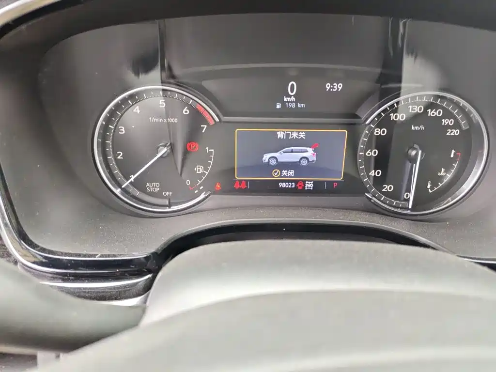 Cadillac XT6 — миниатюра 13