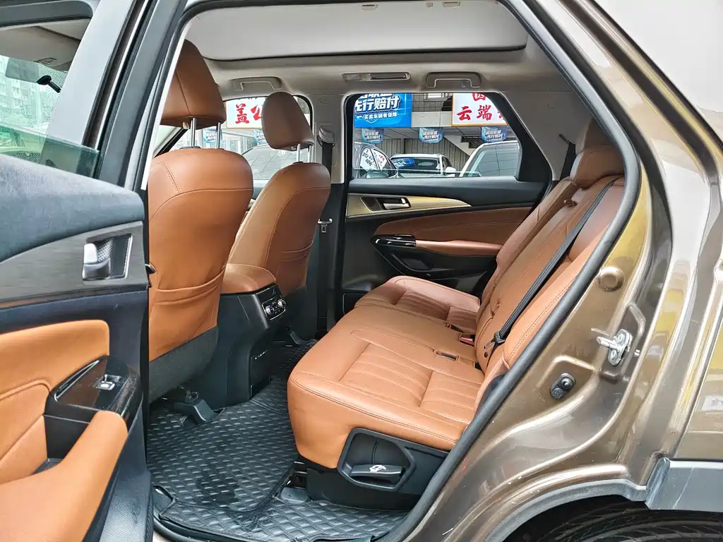 Changan CS95 — миниатюра 8