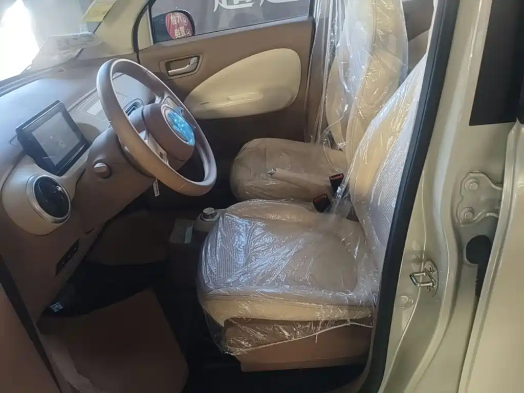Wuling MINIEV — миниатюра 15