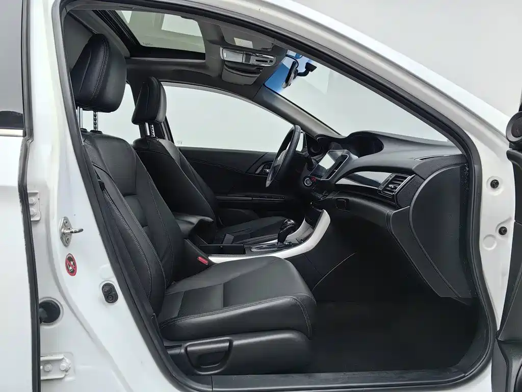 Honda Accord — миниатюра 23