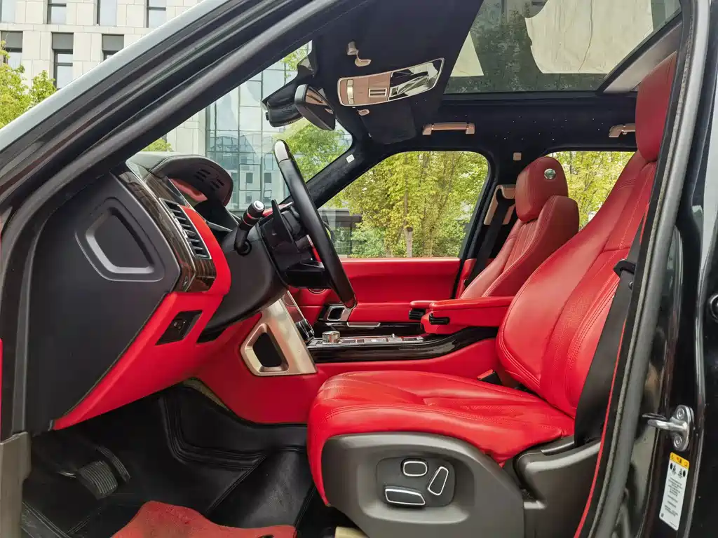 Land Rover Range Rover — миниатюра 9