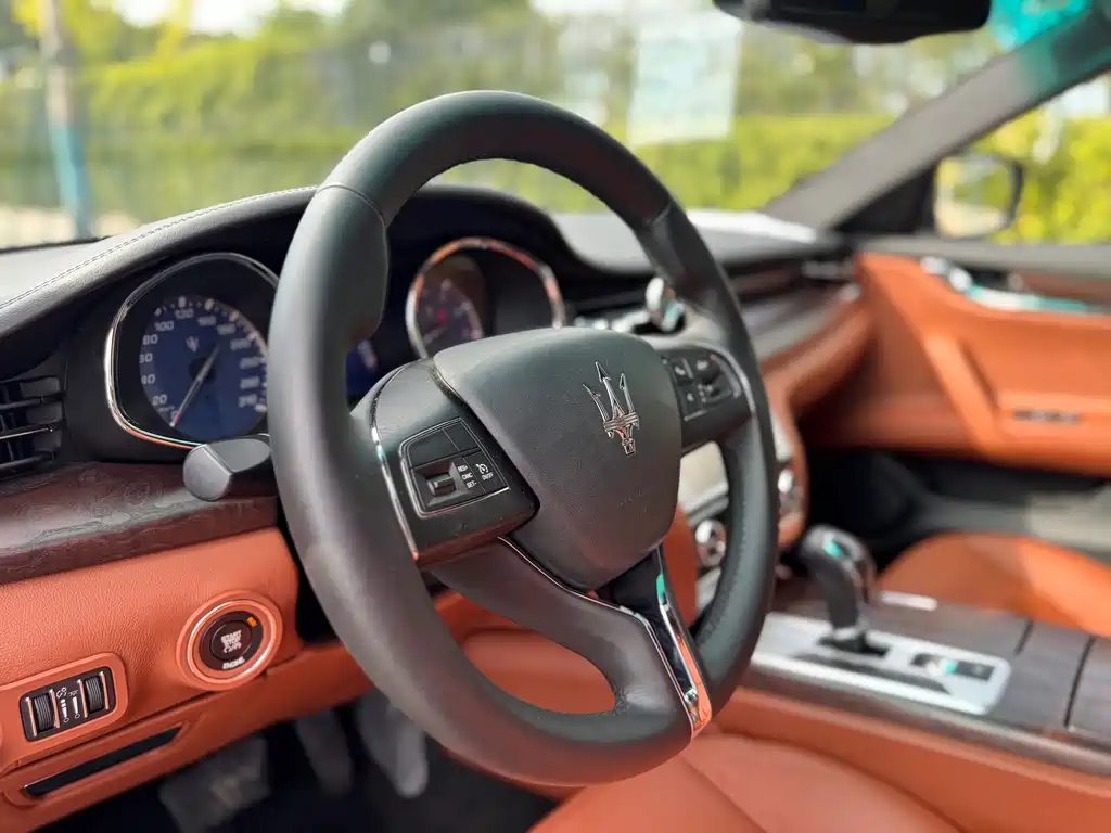 Maserati Quattroporte — миниатюра 17