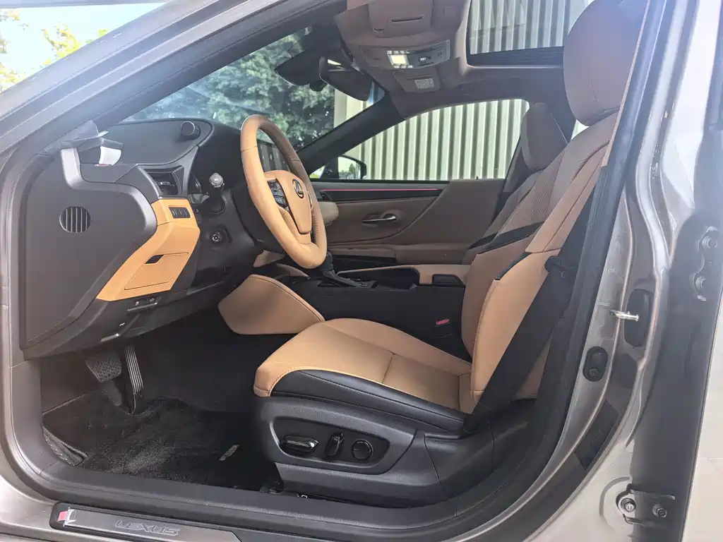 Lexus ES — миниатюра 4