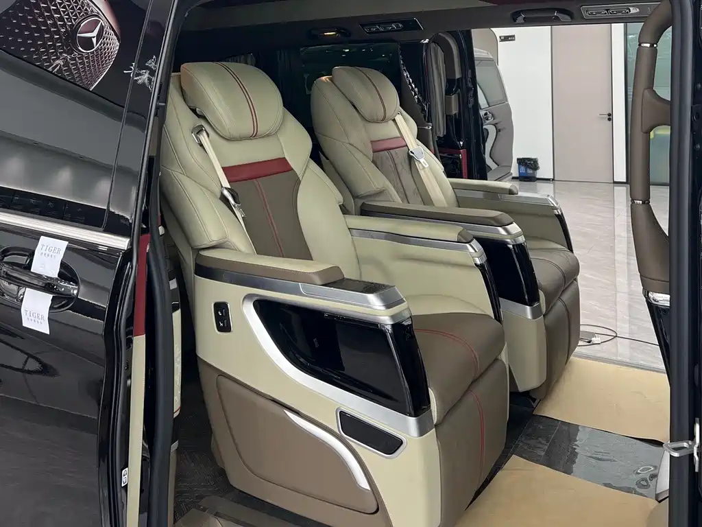 Mercedes-Benz V-Class V 2024 V 300 L Luxury