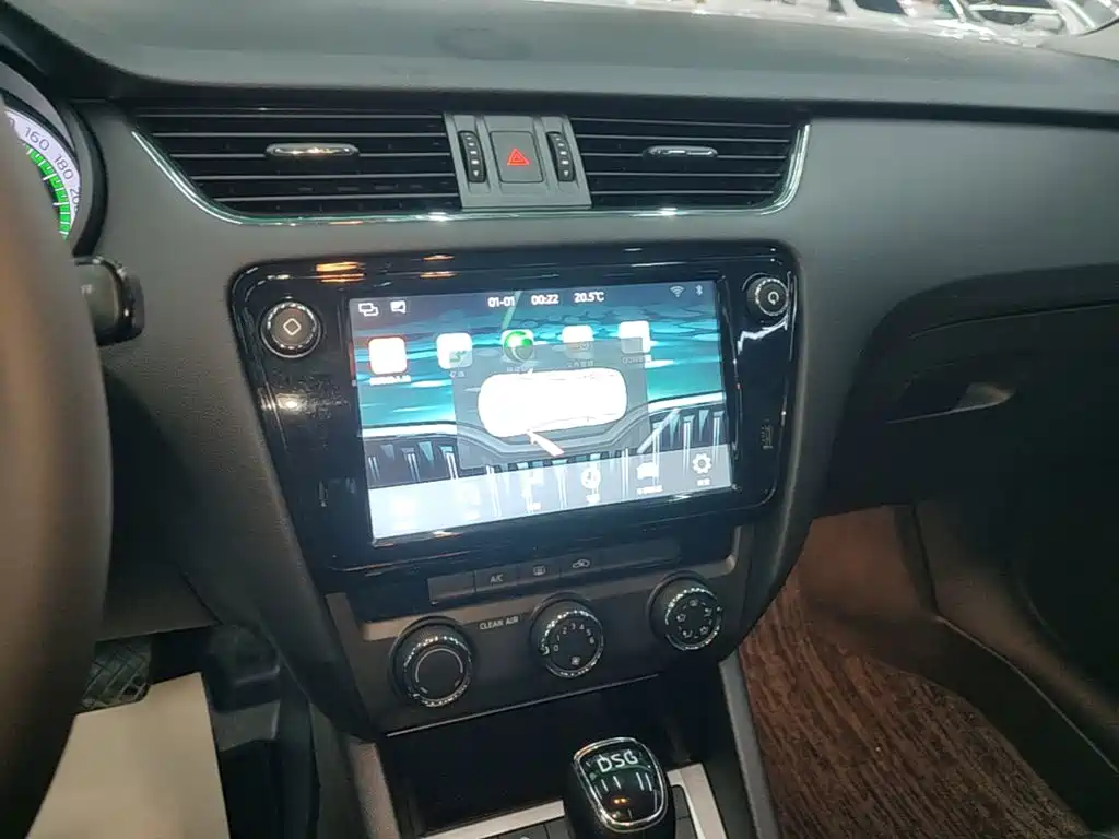 Skoda Octavia — миниатюра 13