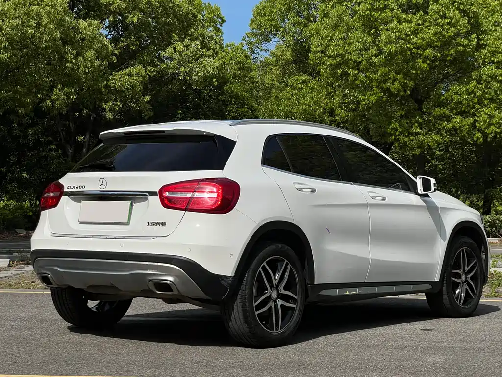Mercedes-Benz GLA 2016 GLA 200 Fashion