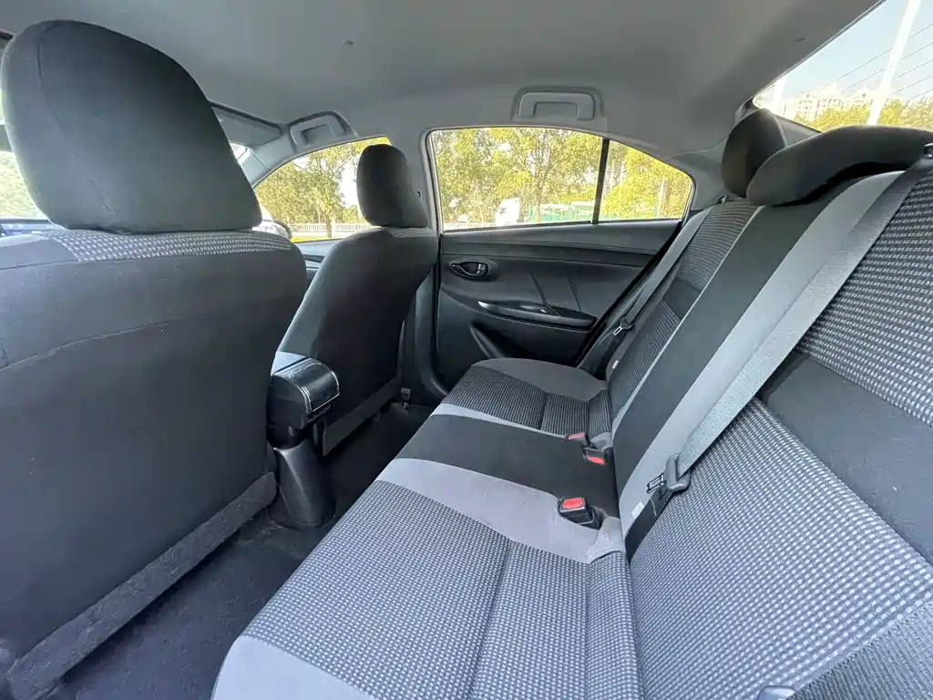 Toyota Vios — миниатюра 9