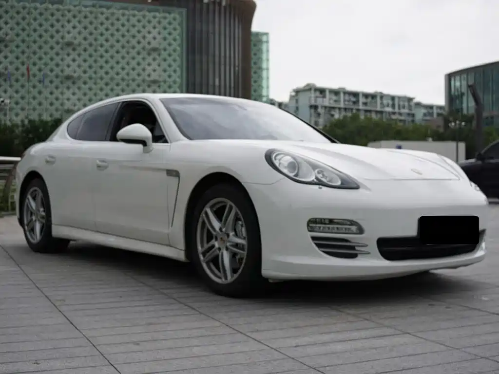 Porsche Panamera 2010 Panamera S 4.8L