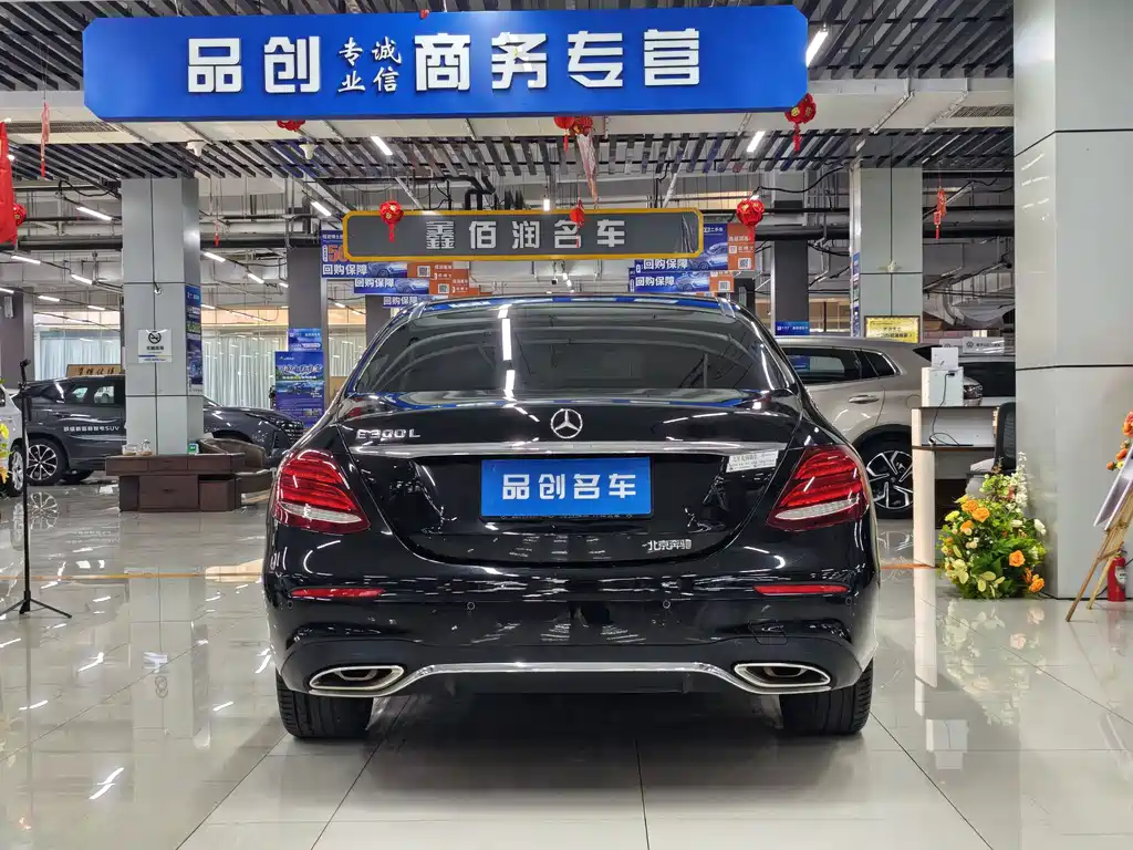 Mercedes-Benz E-Class — миниатюра 8