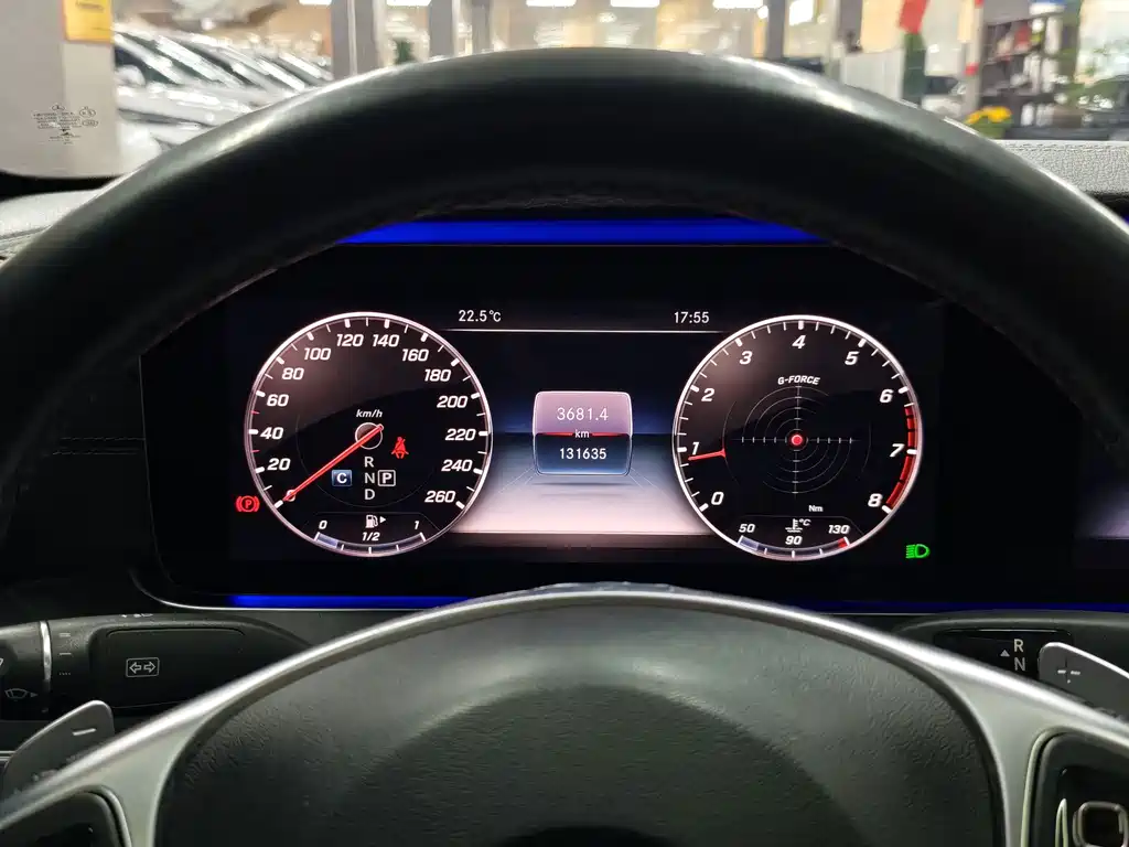 Mercedes-Benz E-Class — миниатюра 12