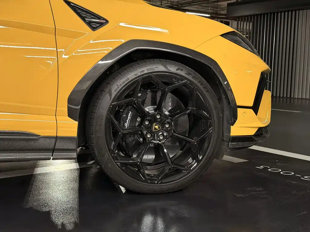 Lamborghini Urus — миниатюра 14