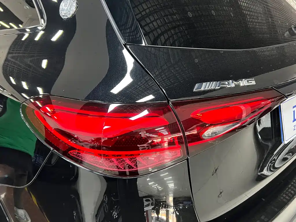 MERCEDES-BENZ GLC AMG