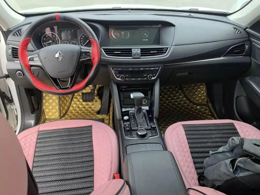 Borgward BX7 — миниатюра 10