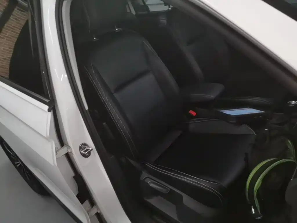 Volkswagen Tiguan L — миниатюра 25