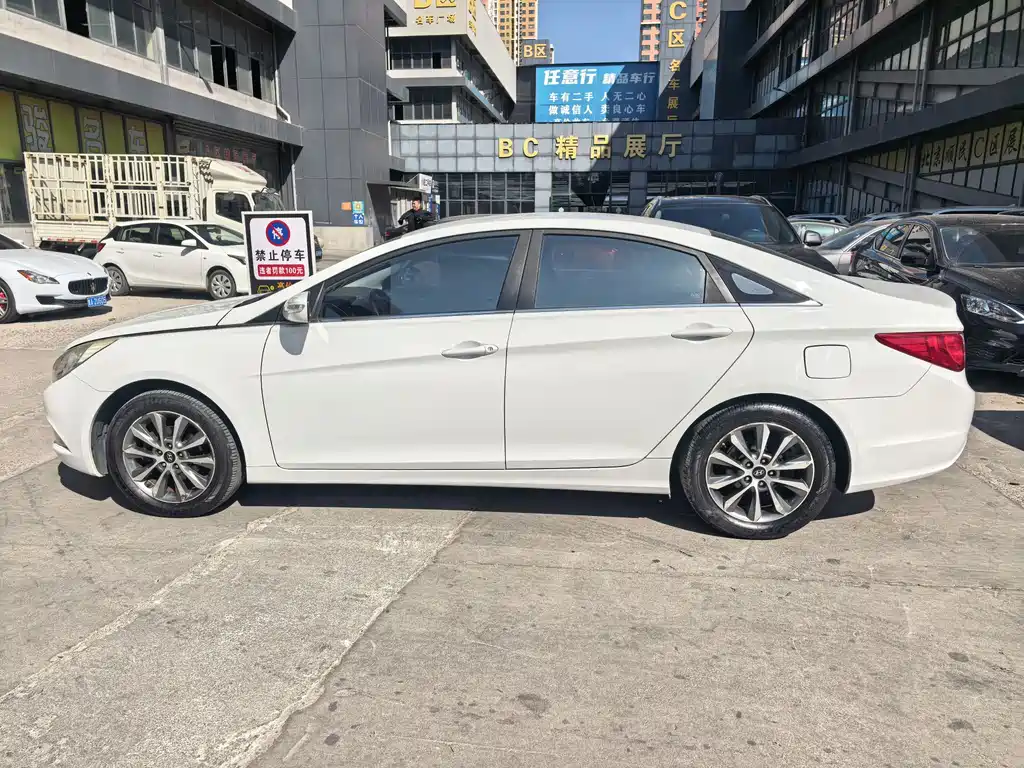 Hyundai Sonata — миниатюра 5