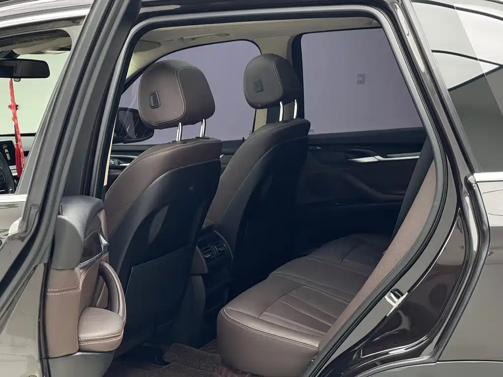 BMW X5 (Import) — миниатюра 6