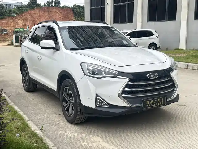 2017 JAC S7