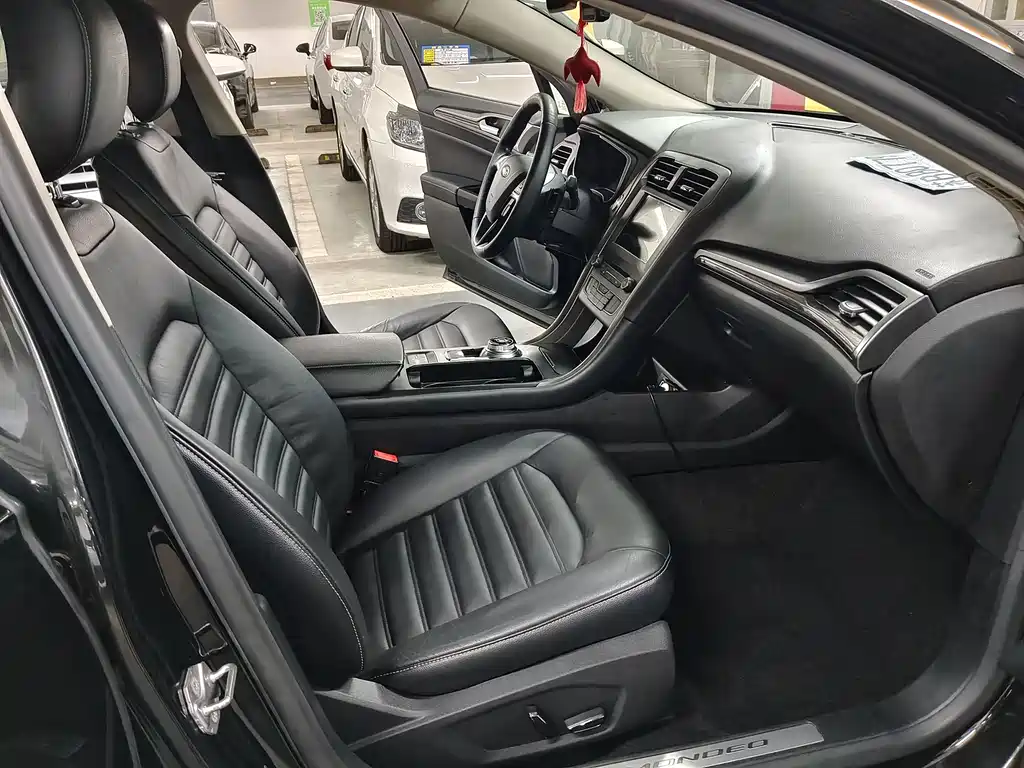 Ford Mondeo — миниатюра 9