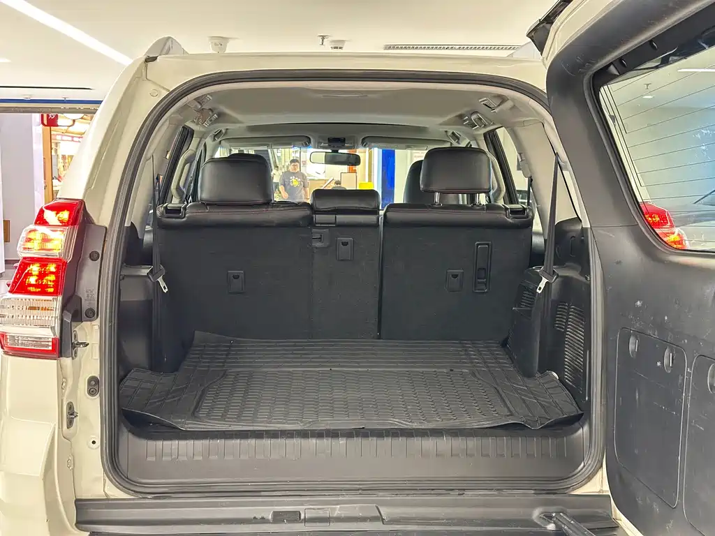 Toyota Prado (Import) — миниатюра 8