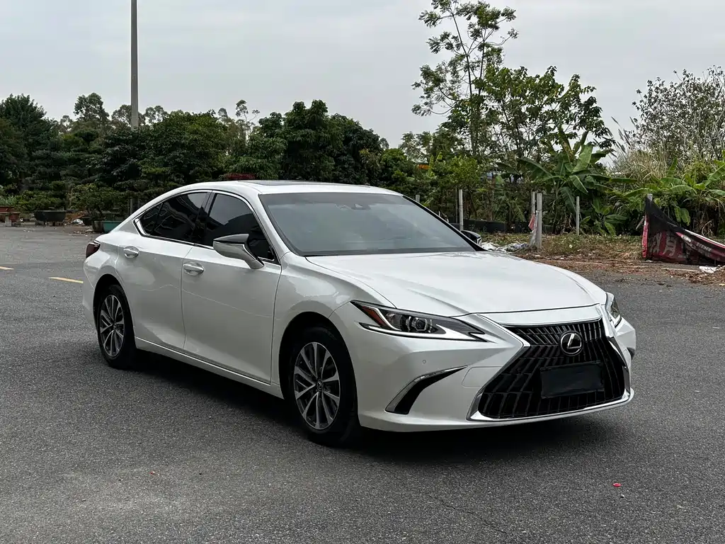 Lexus ES — миниатюра 3