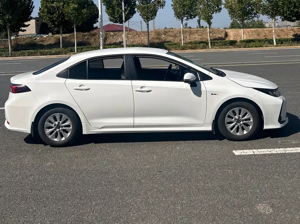 Toyota Corolla — миниатюра 3