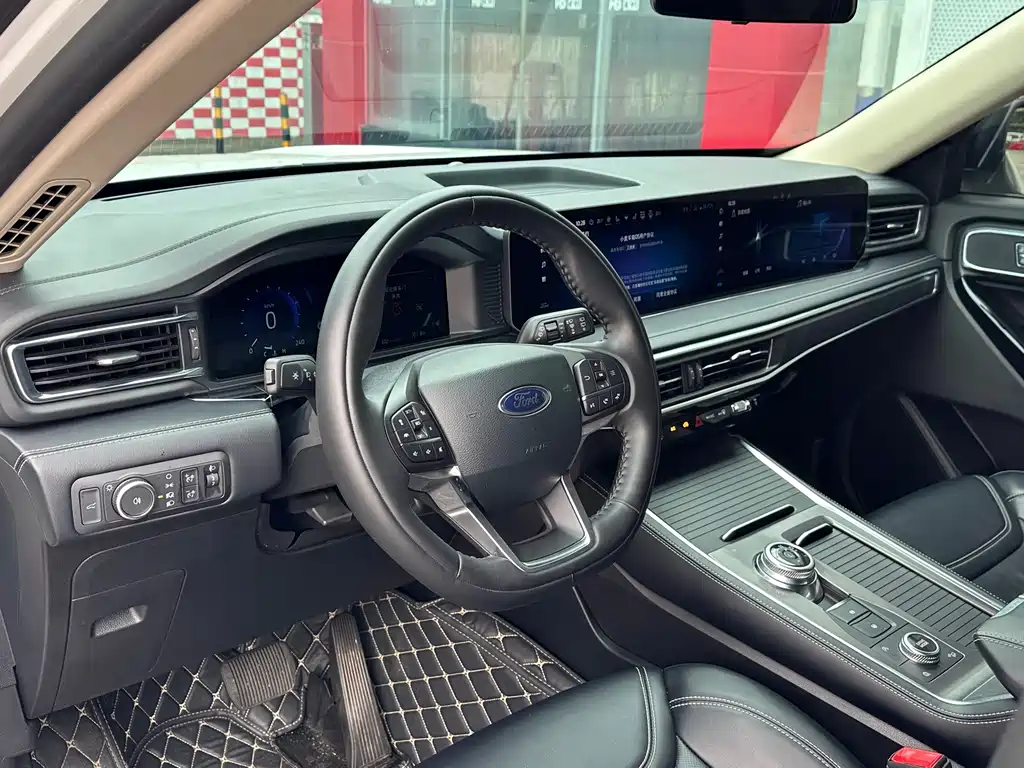 Ford Explorer — миниатюра 13