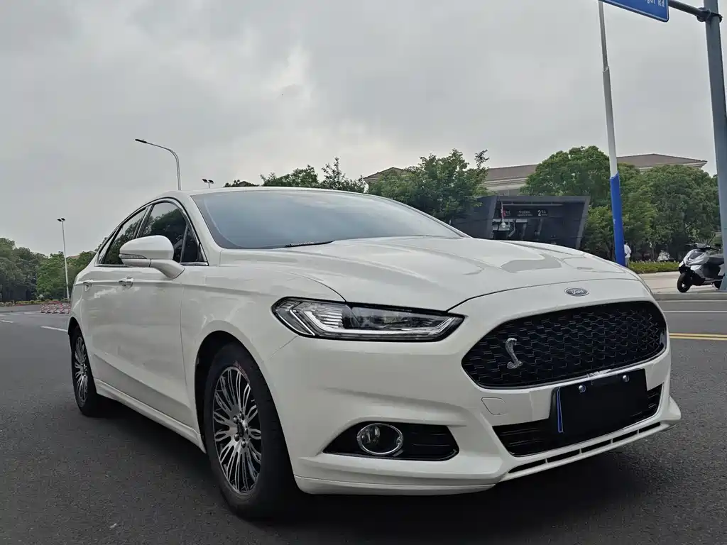 Ford Mondeo 2013 2.0L GTDi200 Luxury