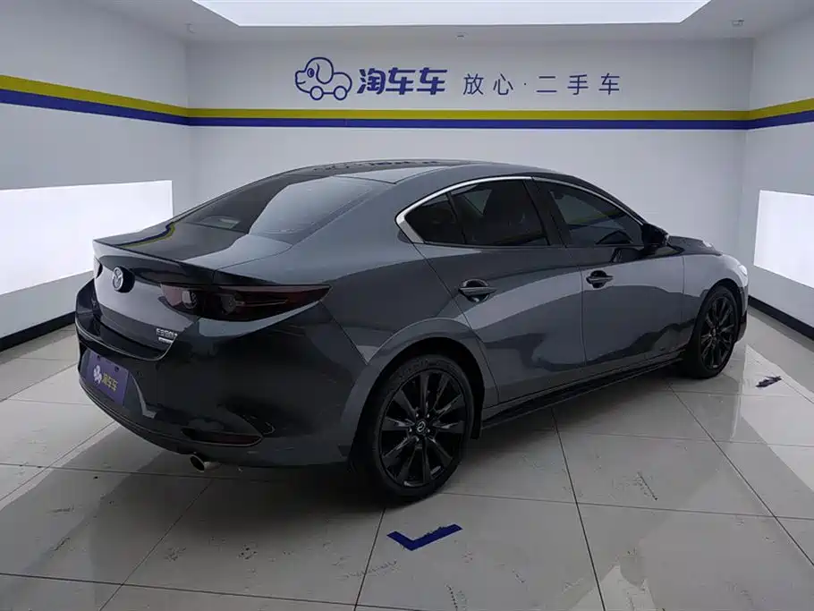 Mazda Mazda3 3 2022 2.0L AT