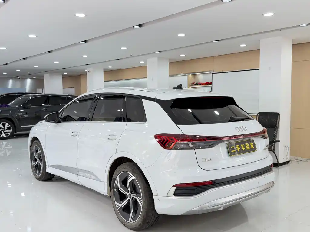 Audi Q4 e-tron 2023 40 e-tron