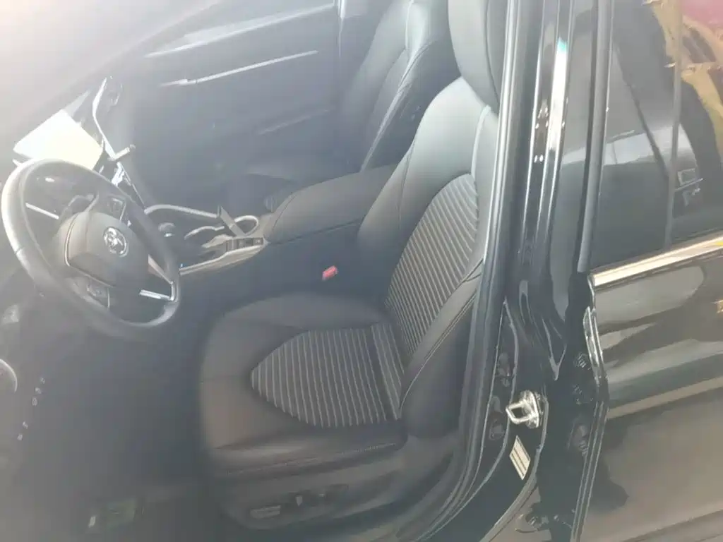 Toyota Camry — миниатюра 15