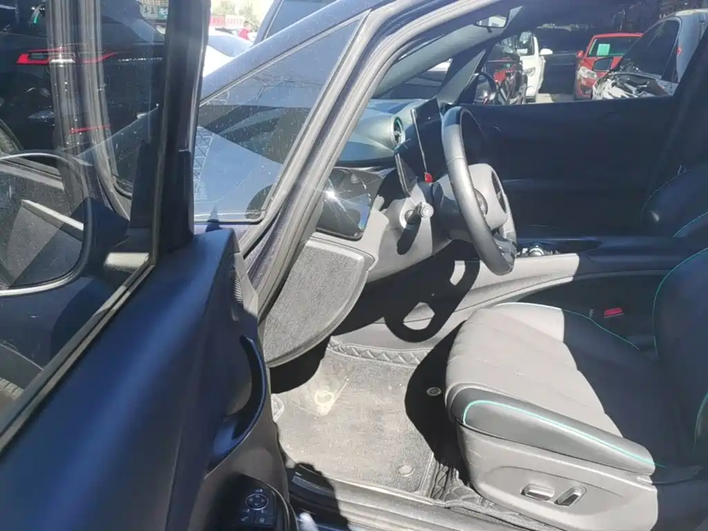 BYD Dolphin — миниатюра 16