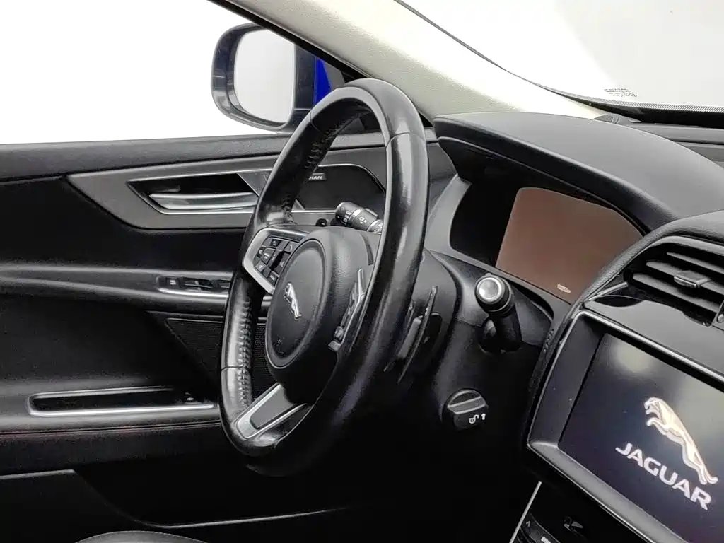 Jaguar XEL — миниатюра 22