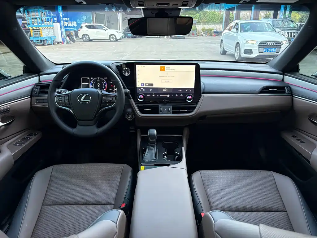 Lexus ES 2025 200 Premium