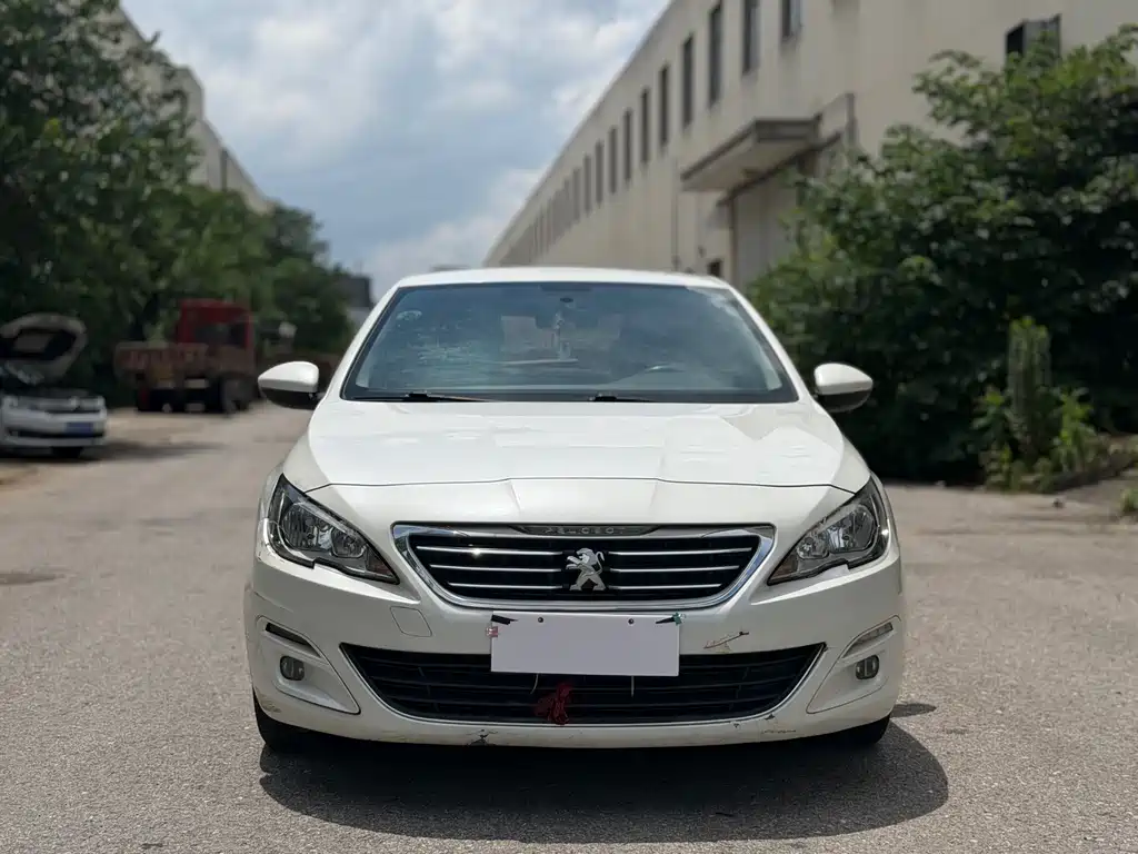 Peugeot 408 2014 1.8L AT Luxury