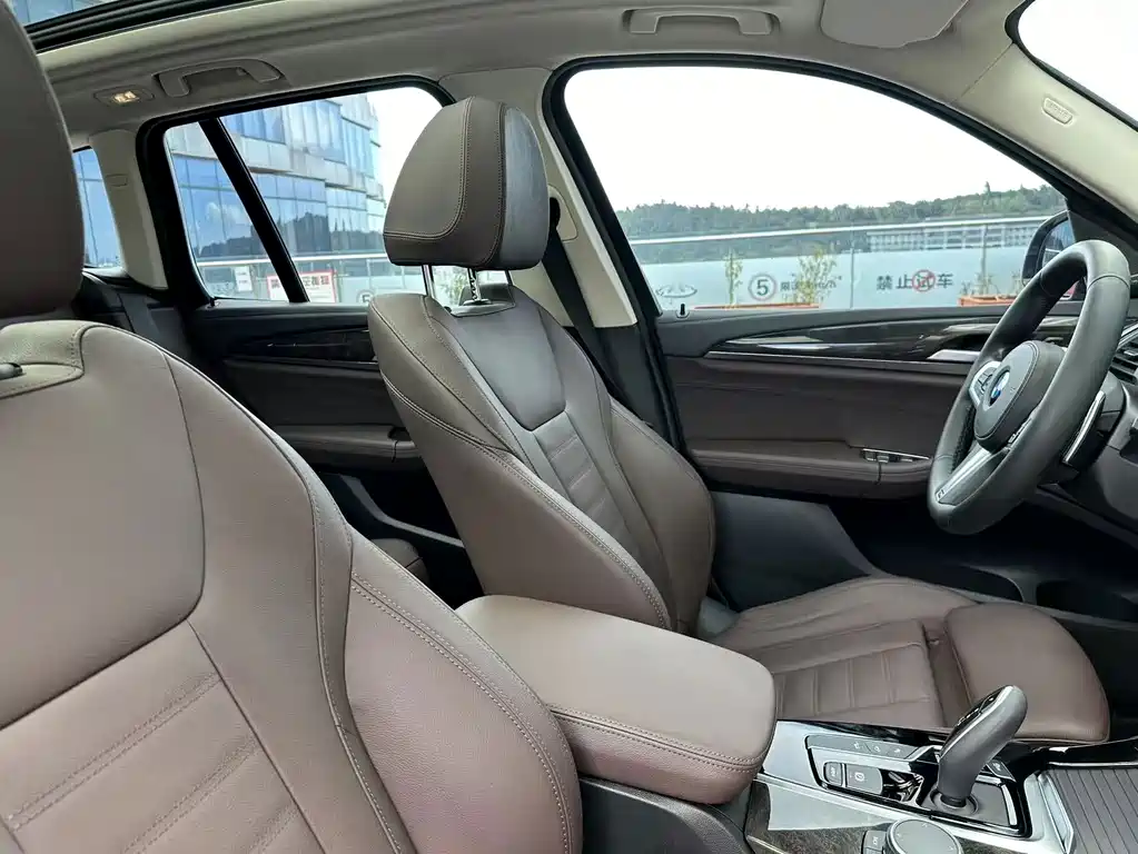 BMW X3 — миниатюра 31