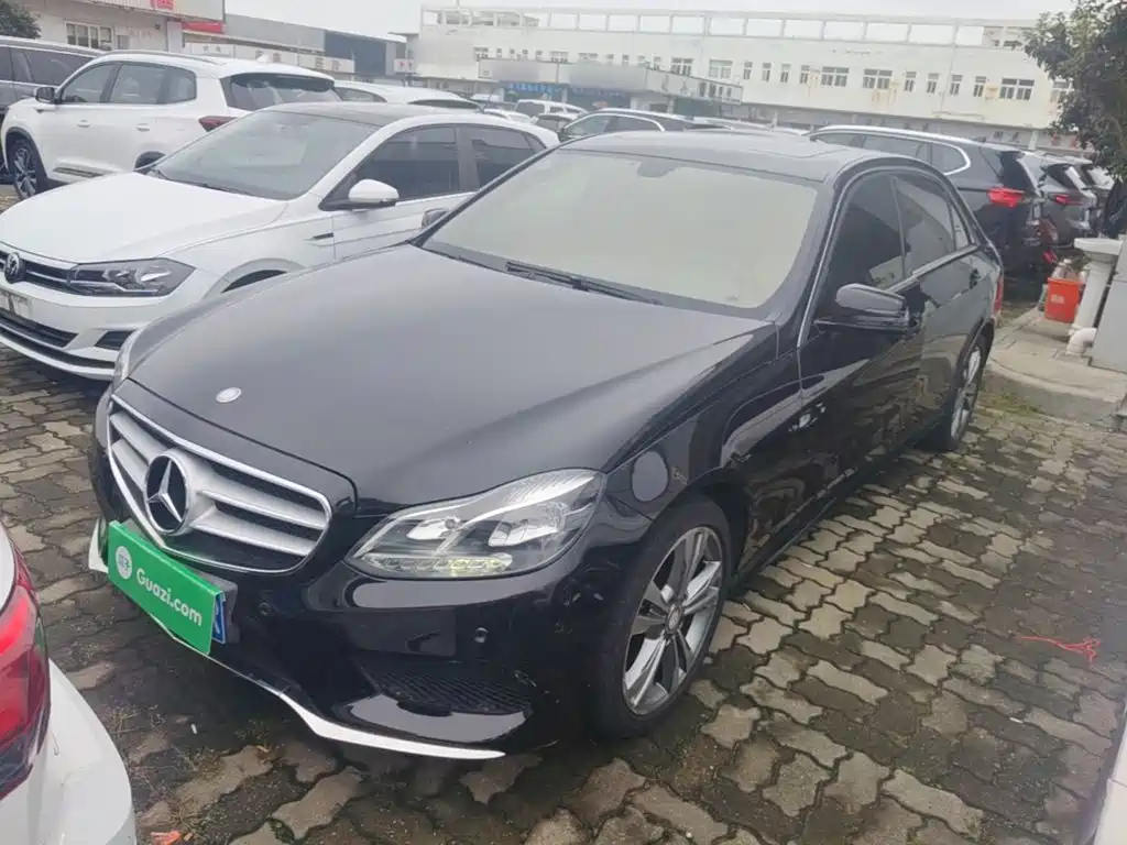 Mercedes-Benz E-Class — миниатюра 2