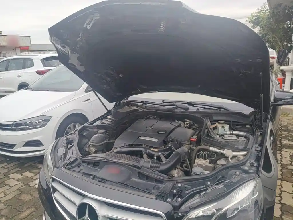 Mercedes-Benz E-Class — миниатюра 20