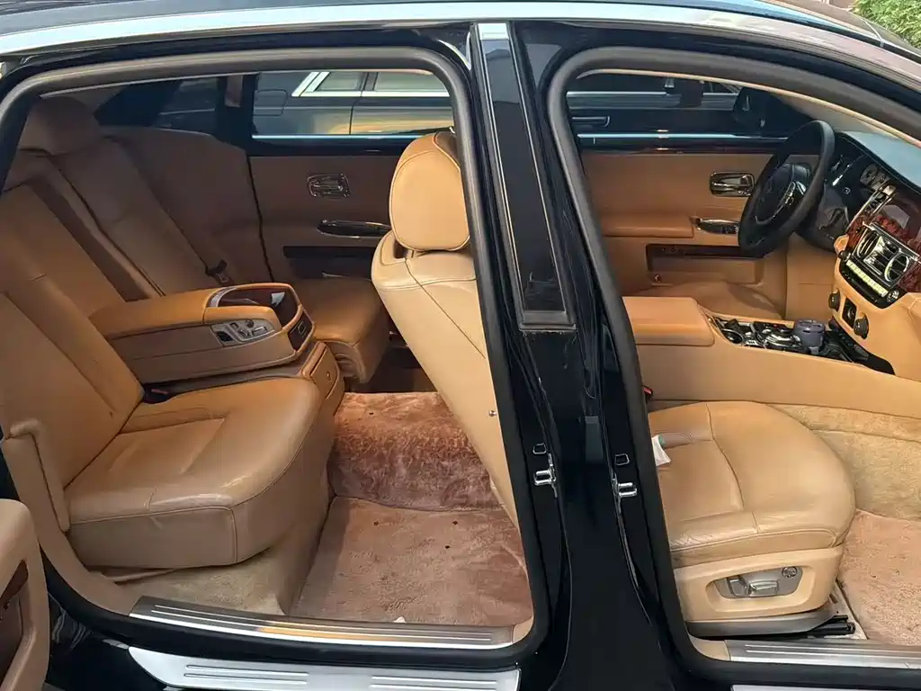 Rolls-Royce Ghost — миниатюра 8