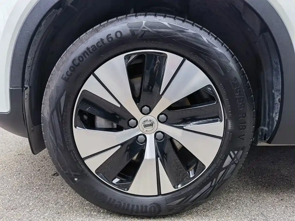 Volvo XC40 — миниатюра 16
