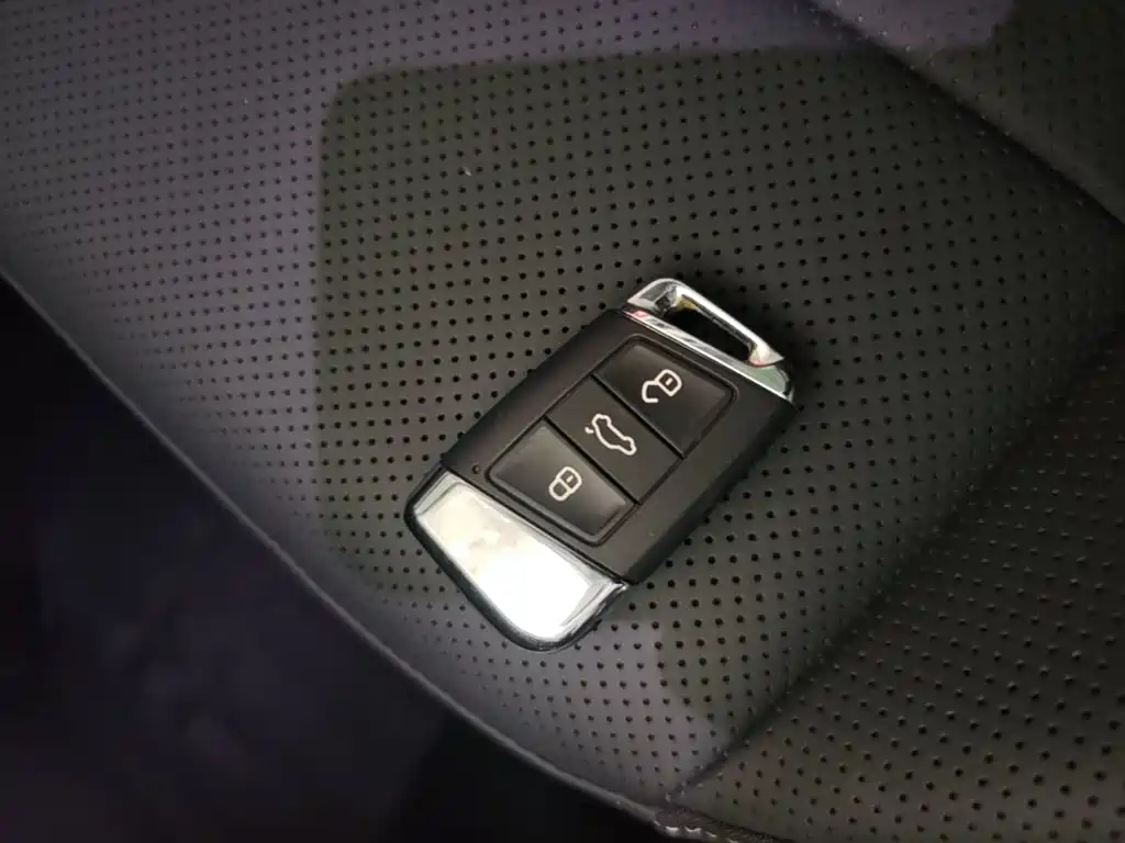 Volkswagen Passat 2024 380TSI Elite