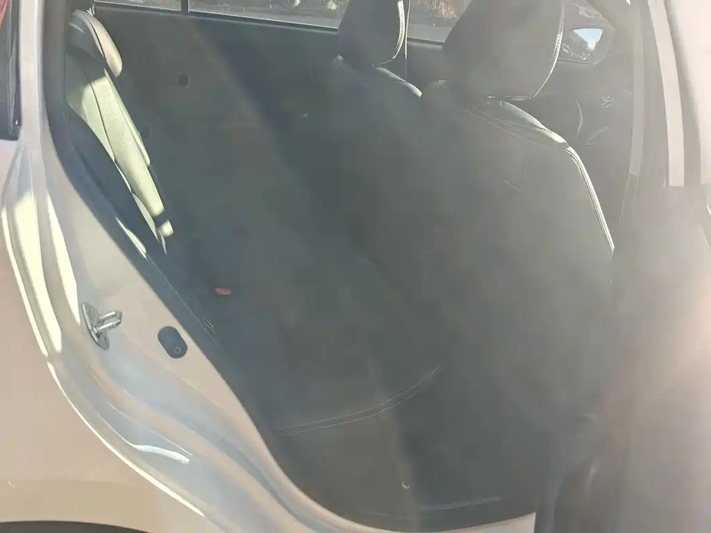 TOYOTA YARIS L ZHIXUAN