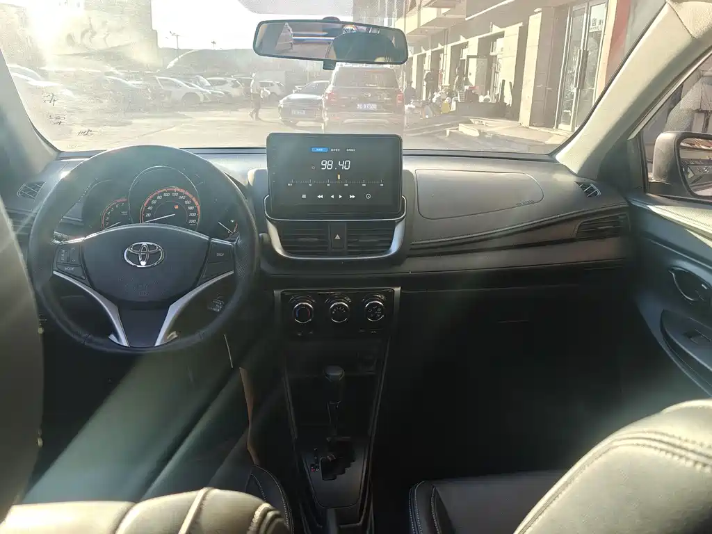 TOYOTA YARIS L ZHIXUAN